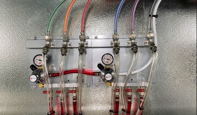 Professional recirculation pump setup during tap cleaning